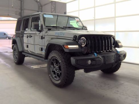 Used 2023 Jeep Wrangler Unlimited w/ Cold Weather Group AWD/4WD image 2