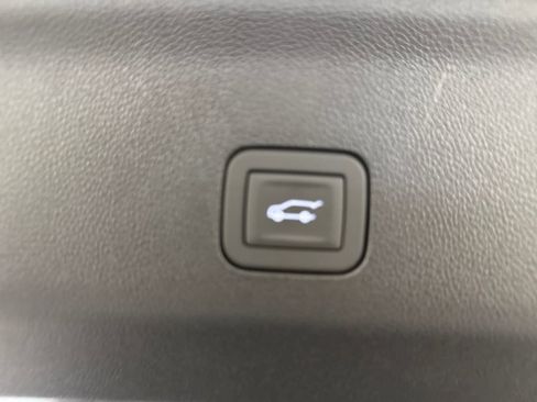 New 2026 GMC Yukon Denali w/ LPO, Floor Liner Package RWD image 9