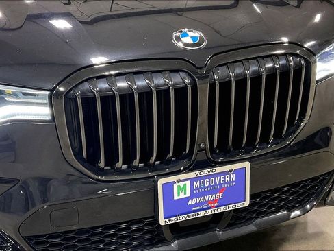 Used 2022 BMW X7 M50i w/ Dynamic Handling Package AWD/4WD image 34
