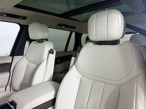 New 2026 Land Rover Range Rover Long Wheelbase SE image 28