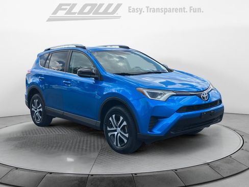 Used 2016 Toyota RAV4 LE AWD/4WD image 1