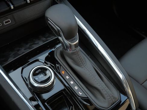 New 2026 GMC Canyon Elevation w/ Convenience Package image 45