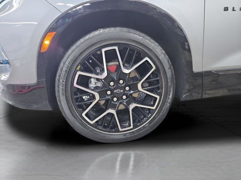 Used 2023 Chevrolet Blazer RS w/ Driver Confidence II Package image 5