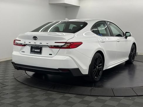 Used 2026 Toyota Camry SE w/ Convenience Package FWD image 10