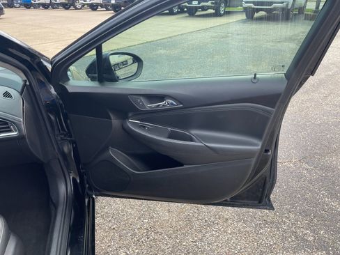 Used 2017 Chevrolet Cruze Premier image 17