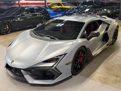 Used 2024 Lamborghini Revuelto AWD/4WD image 11