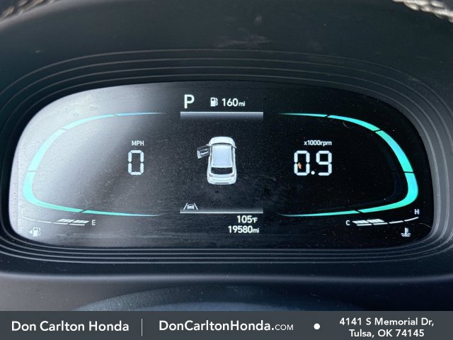 Used 2025 Hyundai Venue SEL FWD image 28