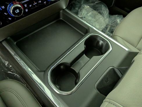 New 2025 GMC Sierra 2500 SLT w/ SLT Premium Package image 24