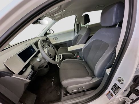 Used 2024 Hyundai Ioniq 5 SEL AWD/4WD image 13