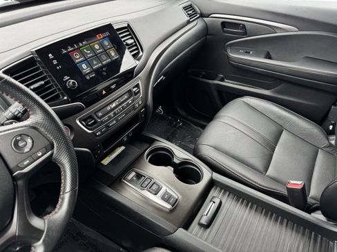 Used 2023 Honda Passport TrailSport image 15