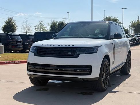 Used 2025 Land Rover Range Rover SE AWD/4WD image 3