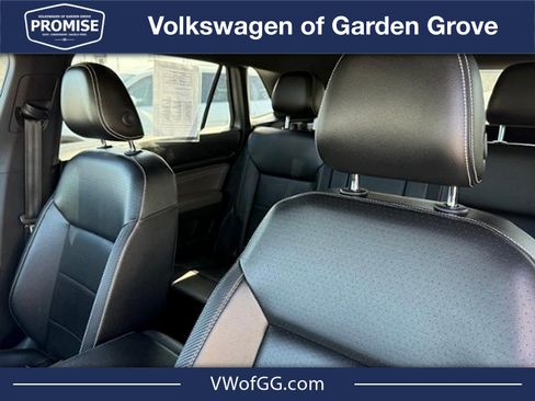 Certified 2022 Volkswagen Atlas Cross Sport SE AWD/4WD image 16