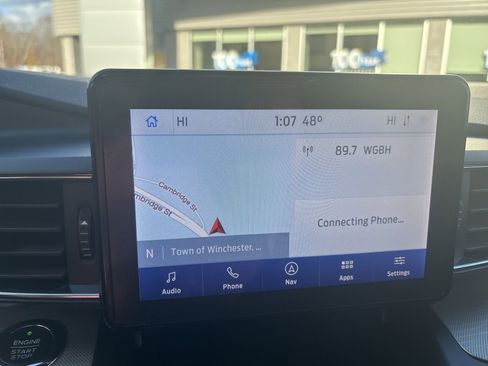 Used 2020 Ford Explorer XLT w/ Equipment Group 202A image 16