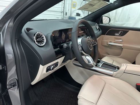 New 2026 Mercedes-Benz GLA 250 GLA 250 image 9