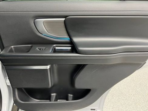 Used 2025 Ford Expedition Platinum image 53