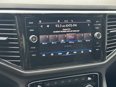 Used 2023 Volkswagen Atlas Cross Sport SE image 17