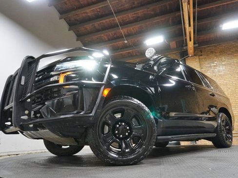 Used 2021 Chevrolet Tahoe 4WD image 3