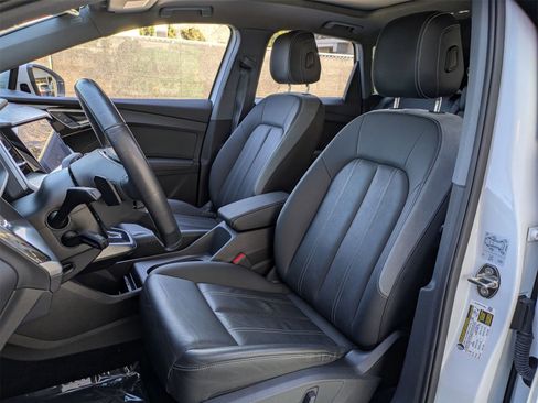 Used 2023 Audi Q4 e-tron Premium Plus w/ Premium Plus image 30