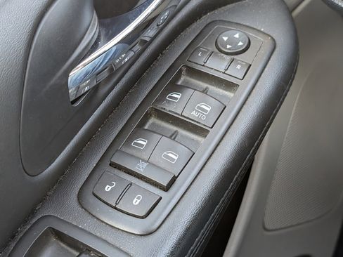 Used 2015 Dodge Grand Caravan SE w/ Quick Order Package 29E SE image 8