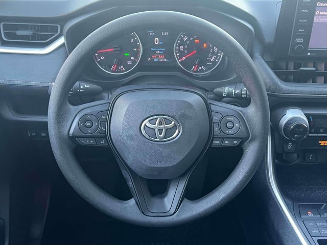Used 2021 Toyota RAV4 XLE AWD/4WD image 18