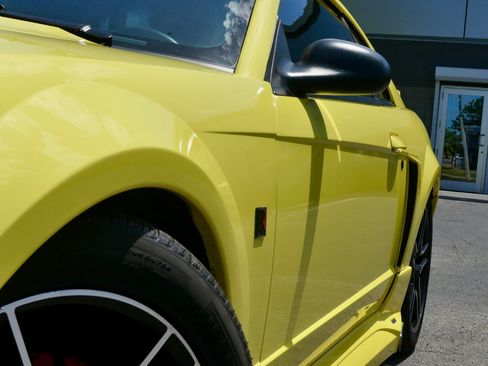 Used 2001 Ford Mustang GT RWD image 87