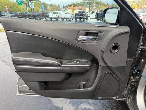 Used 2011 Dodge Charger SE image 8