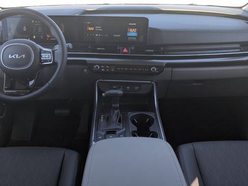 New 2026 Kia Carnival LXS image 27