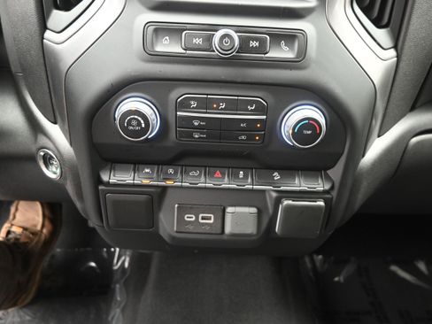Used 2024 Chevrolet Silverado 1500 Custom Trail Boss w/ LPO, Dark Essentials Package AWD/4WD image 19