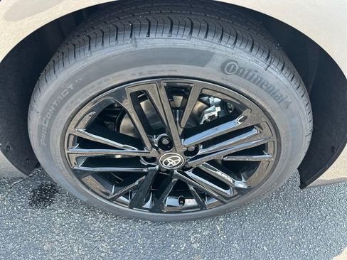 New 2025 Toyota Camry SE image 5