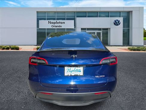 Used 2022 Tesla Model Y Performance AWD/4WD image 6