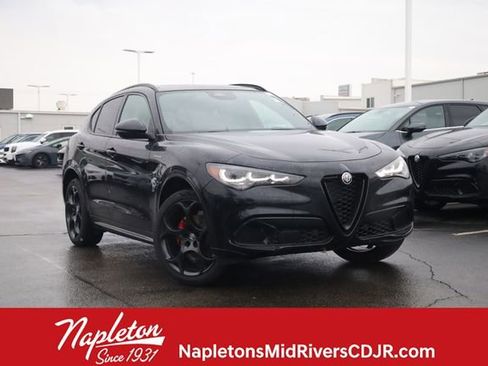 New 2025 Alfa Romeo Stelvio Sprint image 1