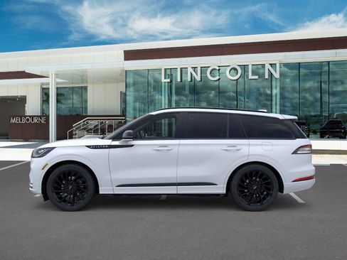 New 2026 Lincoln Aviator Reserve w/ Jet Appearance Package image 3