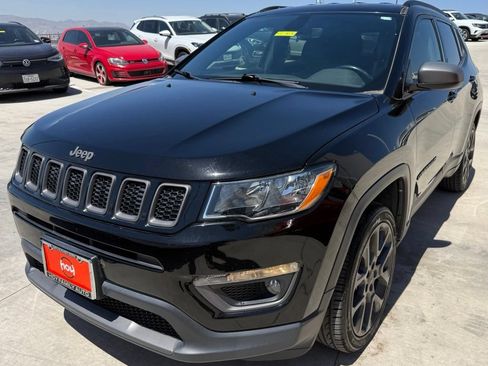 Used 2021 Jeep Compass Latitude AWD/4WD image 3