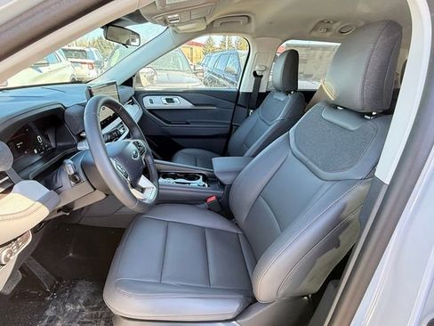 New 2026 Ford Explorer Active w/ Active Comfort Package image 12