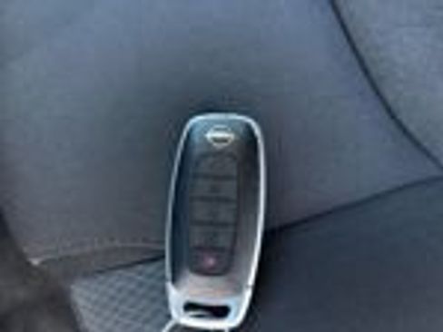 Used 2025 Nissan Pathfinder SV FWD image 44