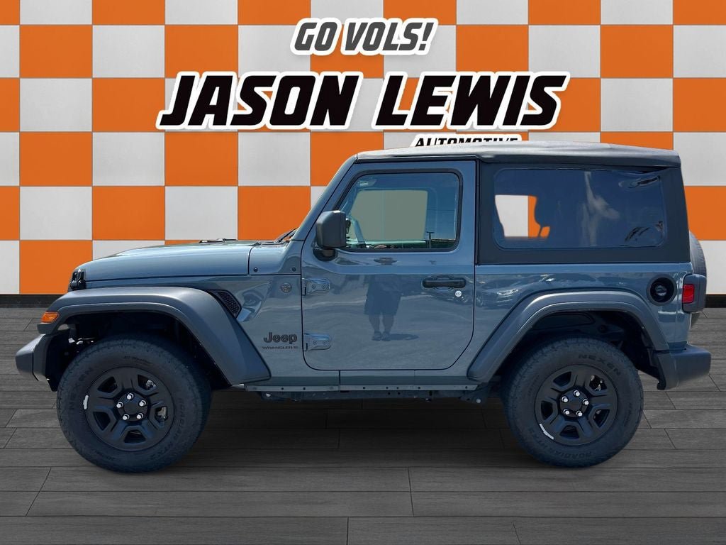 Used 2025 Jeep Wrangler Sport AWD/4WD image 6