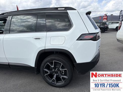 New 2026 Jeep Cherokee Overland w/ Trailer Tow Group AWD/4WD image 9