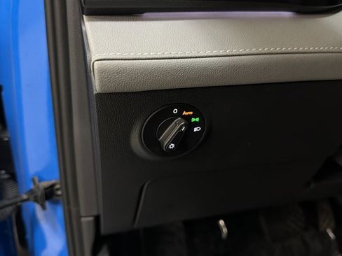 Certified 2024 Volkswagen Taos SEL image 35