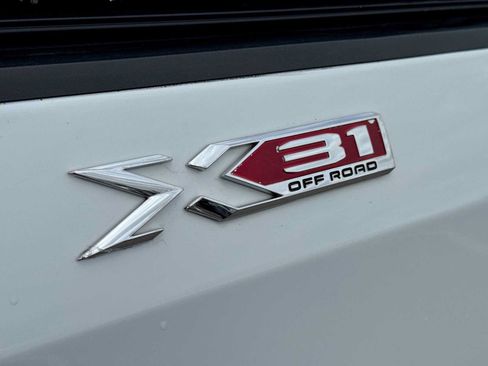 Used 2019 GMC Sierra 1500 4x4 Crew Cab w/ Convenience Package image 33
