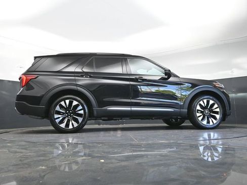 Used 2025 Ford Explorer Platinum w/ LUX Leather Package AWD/4WD image 38