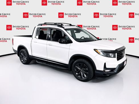 Used 2021 Honda Ridgeline Sport image 3