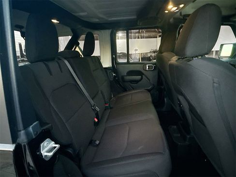 Used 2023 Jeep Wrangler Unlimited w/ Cold Weather Group image 31