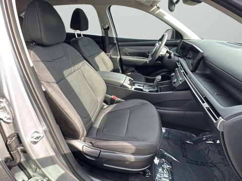 Used 2025 Hyundai Tucson SE FWD image 14