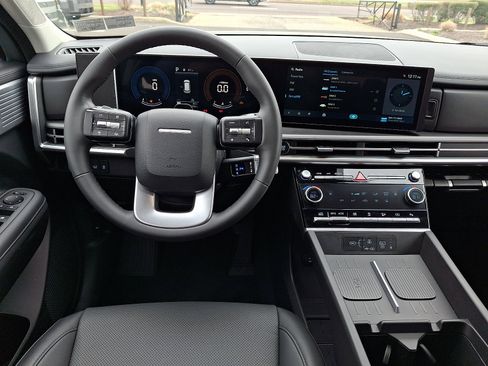 Certified 2025 Hyundai Santa Fe SEL image 12