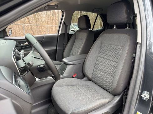 Used 2023 Chevrolet Equinox LT image 17