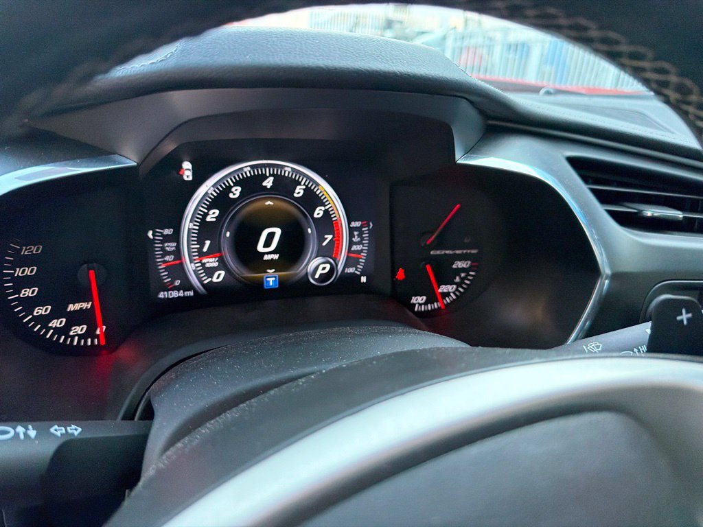 Used 2015 Chevrolet Corvette Stingray Coupe RWD image 20