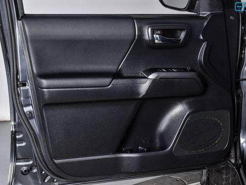 Used 2023 Toyota Tacoma TRD Off-Road w/ Technology Package image 14