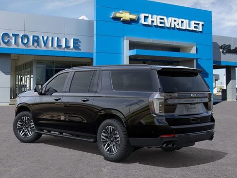 New 2026 Chevrolet Suburban Z71 AWD/4WD image 3