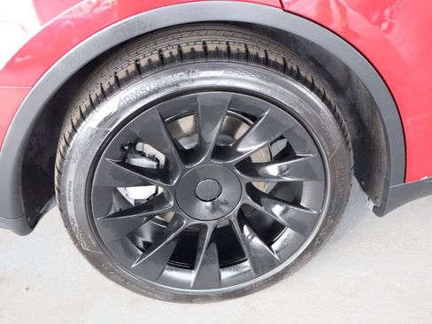 Used 2023 Tesla Model Y Long Range AWD/4WD image 33