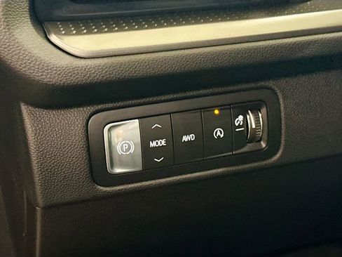 New 2026 Chevrolet Traverse LT w/ LPO, Floor Liner Package image 11